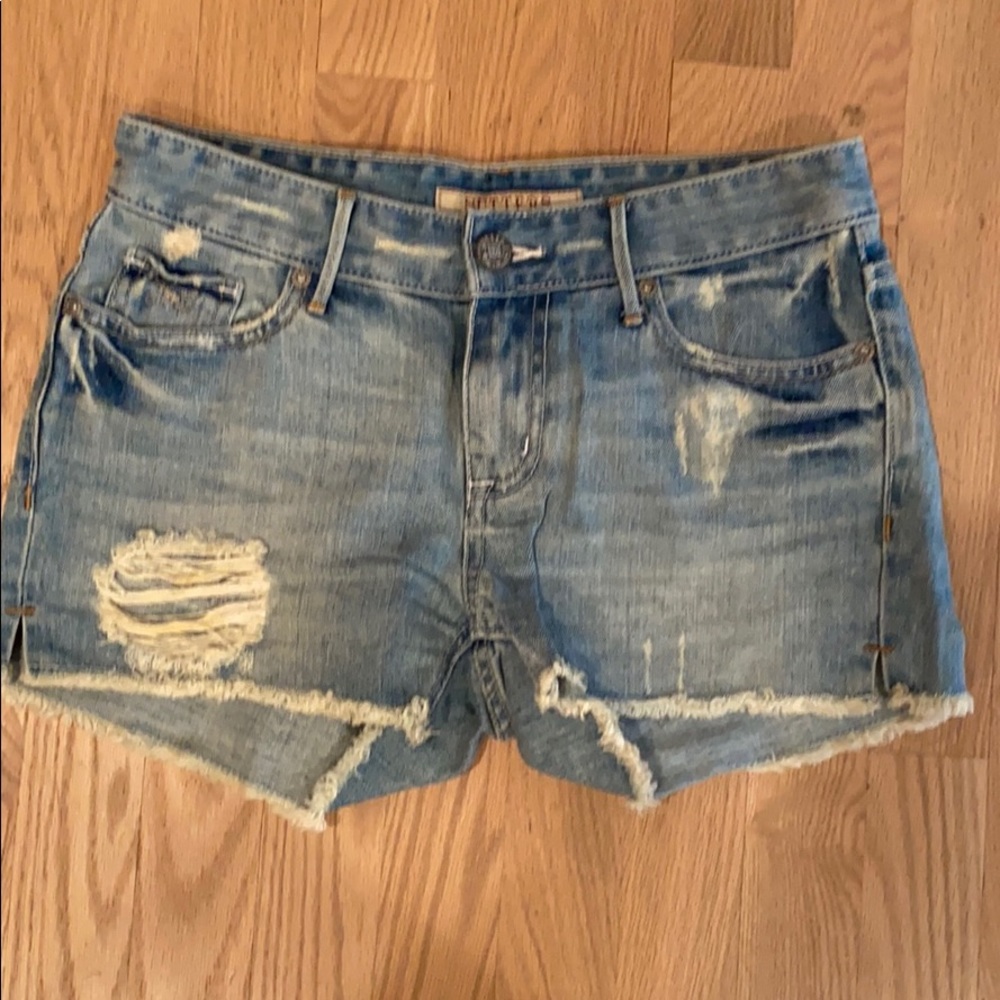 Sutter’s Bonnie cutoff jean shorts.